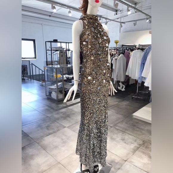 US 2 Badgley Mischka Ombre Sequined Gown with Paillettes NWT - Picture 3 of 12